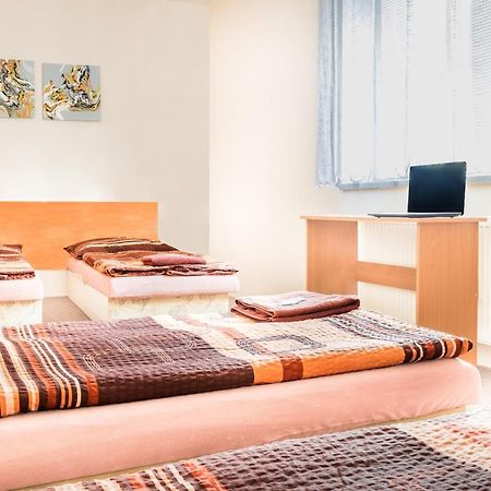 Hotel Zannam Brno Luaran gambar