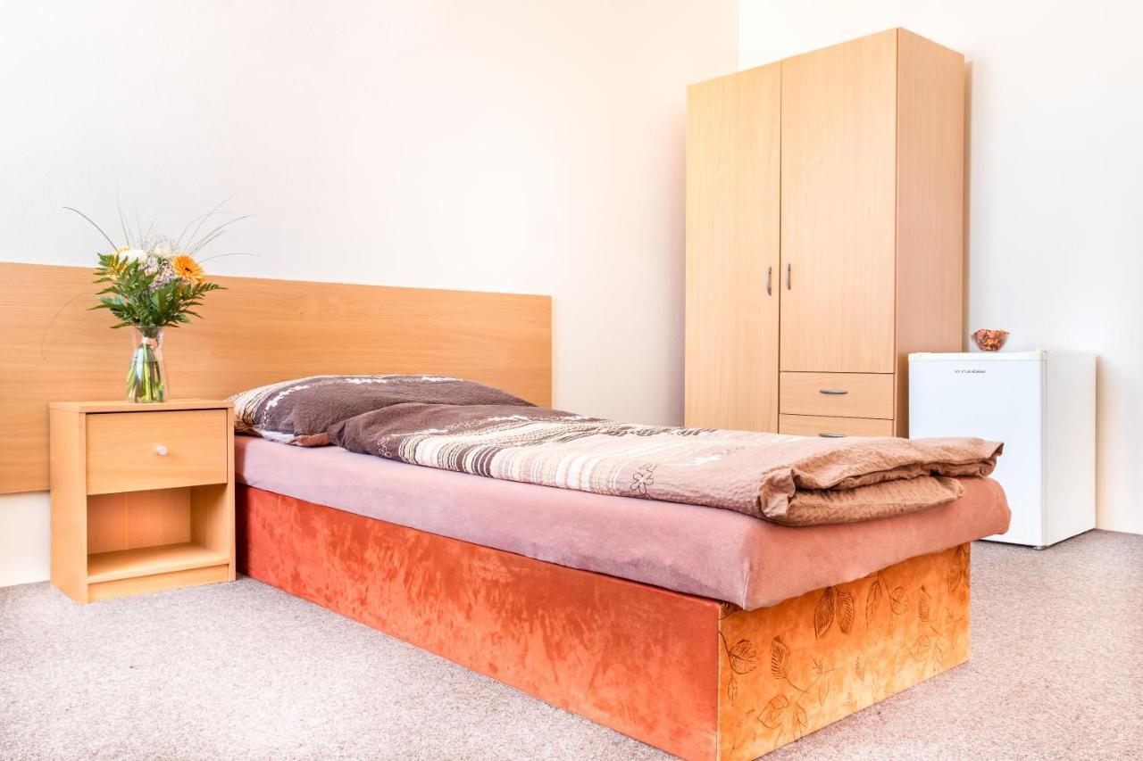 Hotel Zannam Brno Luaran gambar