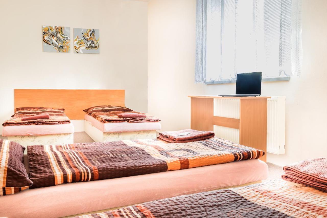 Hotel Zannam Brno Luaran gambar