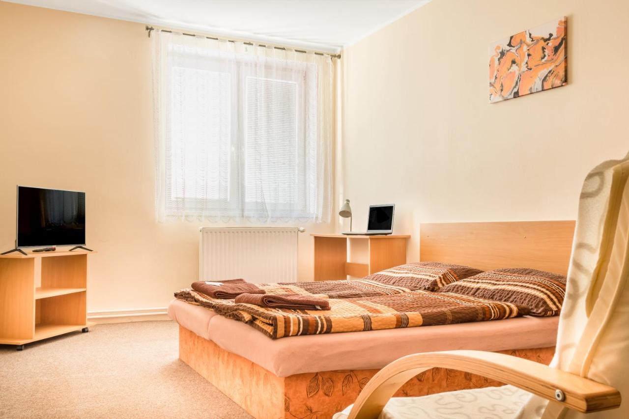 Hotel Zannam Brno Luaran gambar
